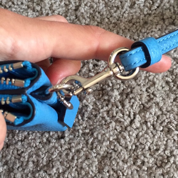 Coach wristlet - Picture 7 of 7